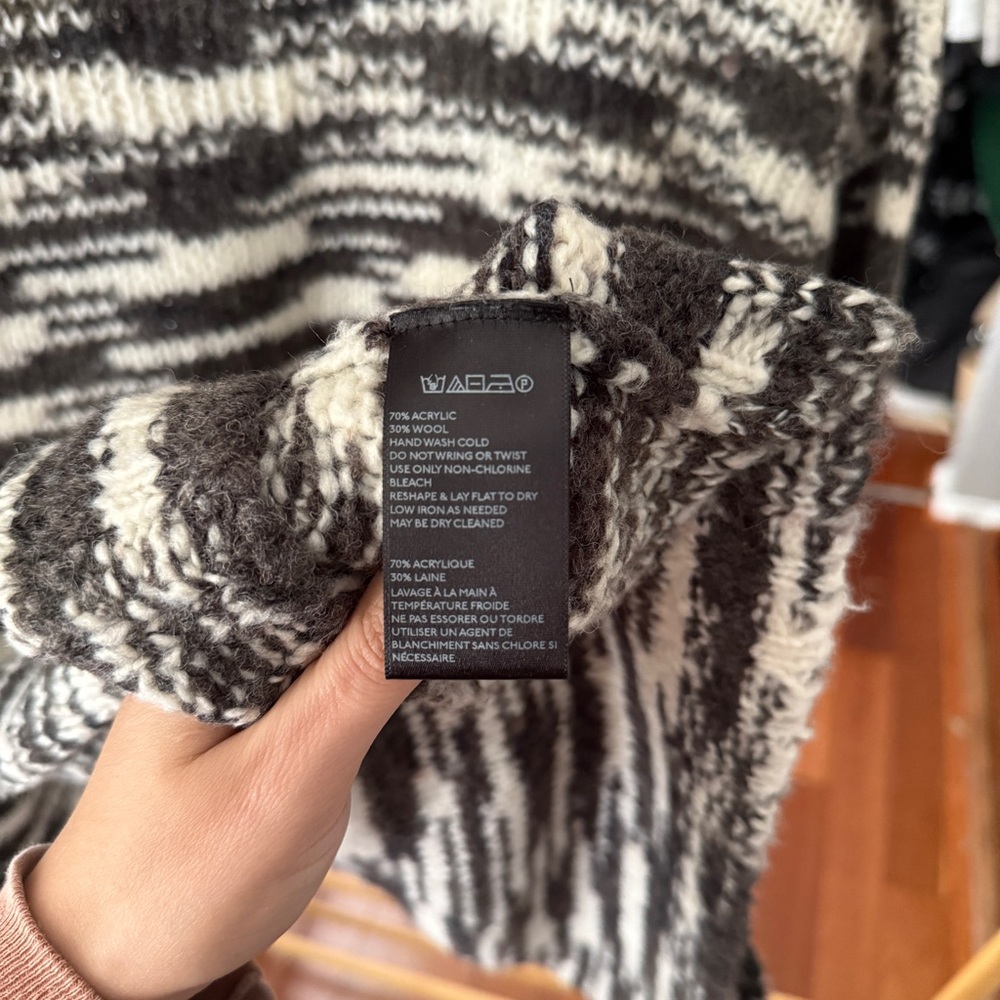 Urban Outfitters Ecoté Roll-Neck Wool Blend Boyfriend Sweater - Picture 8 of 8